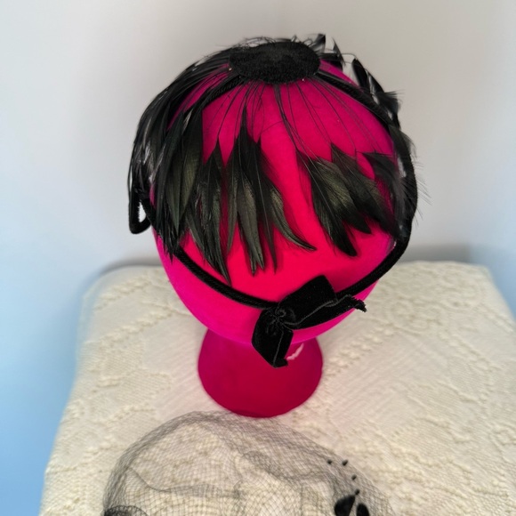 Black Feathered‎ Veil Headpiece